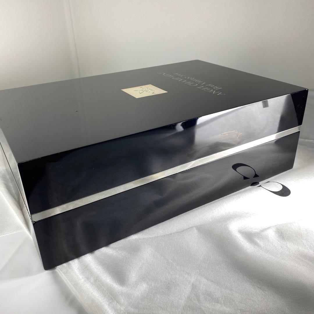 エンジェル シャンパン プラチナ　ヴィンテージ　2004 ケース付き　180