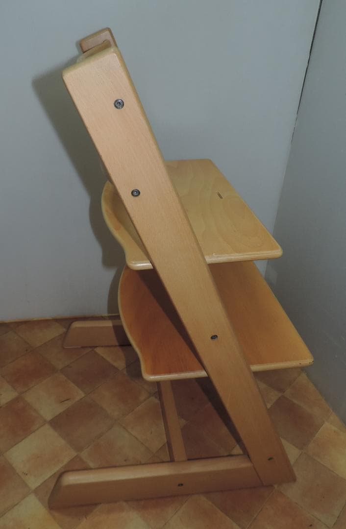 綺麗/ストッケ　トリップトラップ/腰すわりから大人まで/クリーニング済