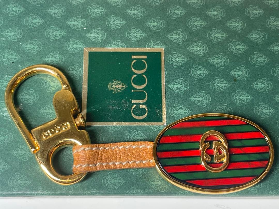 【新品未使用】GUCCI キーホルダー ゴールド金具 レトロ シェリーライン