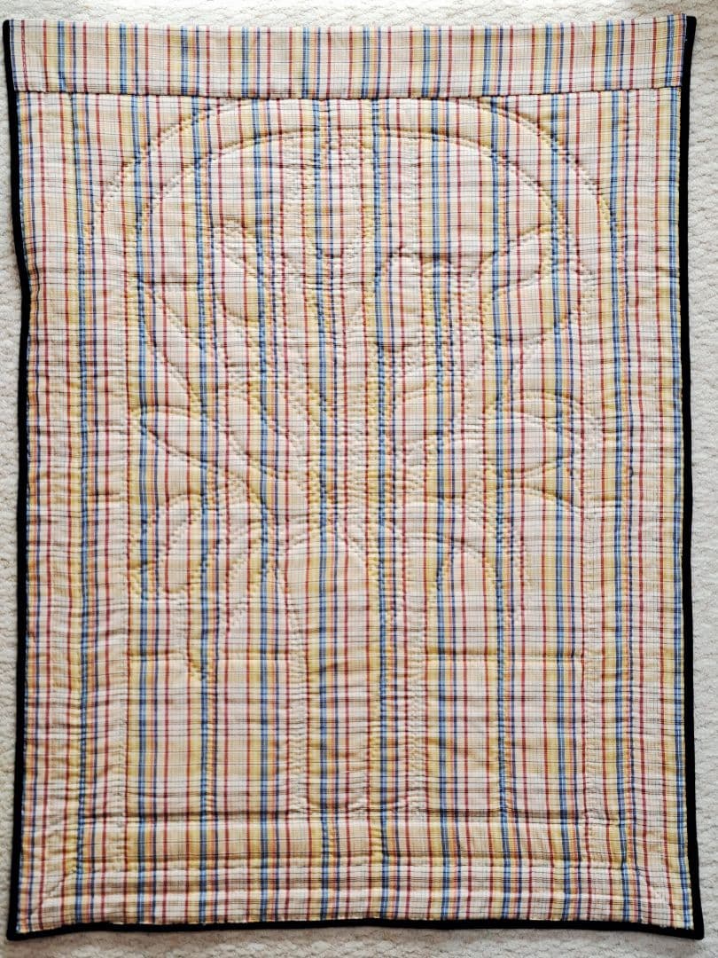 ハンドメイド　パッチワークタペストリー(ステンドグラス調チューリップ)