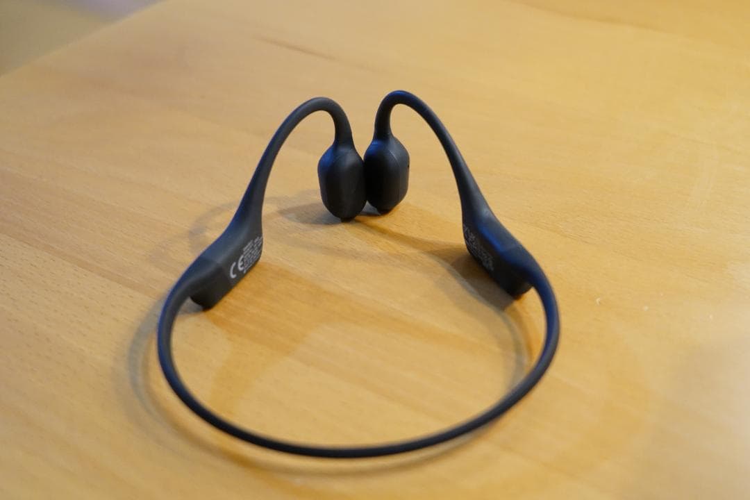 SHOKZ OPENRUN 骨伝導イヤホン ブラック 中古 付属品あり