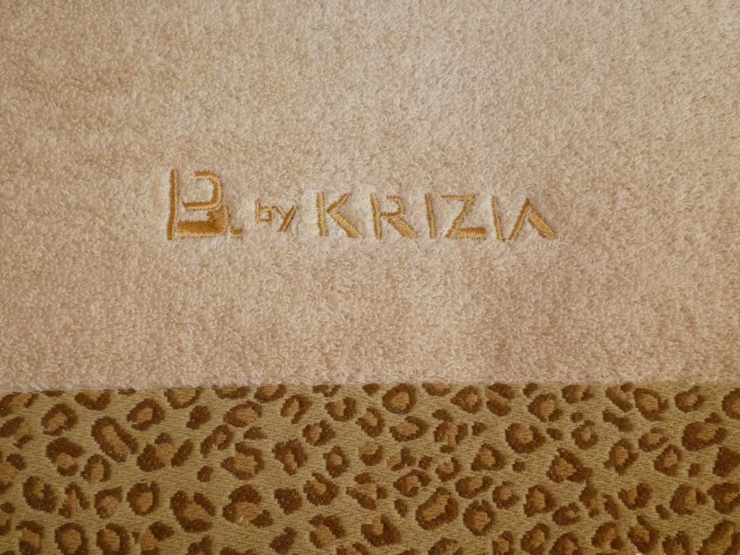 メルカリ便♡クリツィア♡KRIZIA♡バスタオル　ヒョウ柄