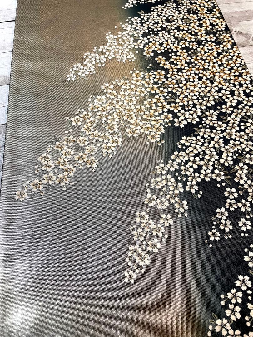 逸品＊正絹 六通柄袋帯 桜舞文様 金銀糸 バイカラー 引箔 美品
