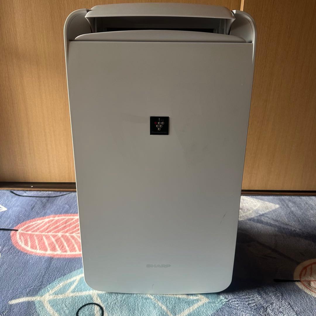 美品　シャープ衣類乾燥除湿機 【中古】CM-R100-Wホワイト2024年製