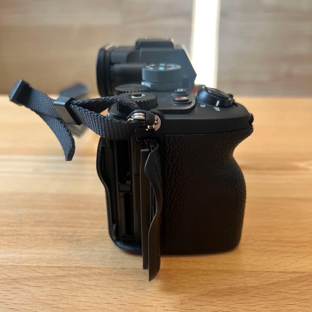 【美品】SONY a7IV 一眼レフカメラ