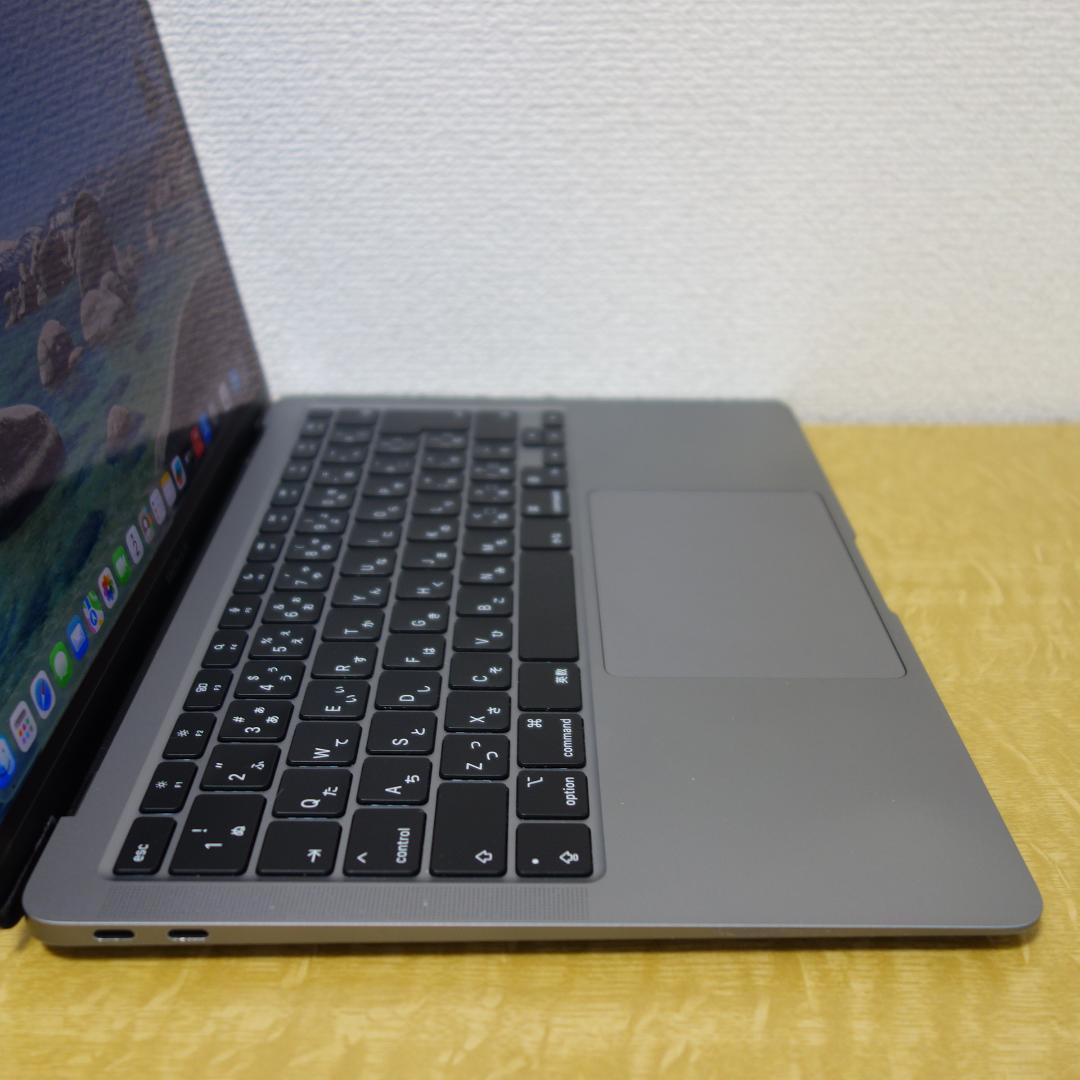 319）MacBook Air 2020 Apple　M1/8GB/SS256G