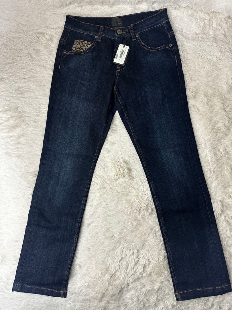 新品未使用 FENDI フェンディ ズッカ キッズ デニムパンツ 10A 150
