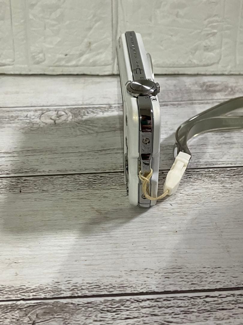 CASIO EXILIM ホワイト コンパクトデジタルカメラ