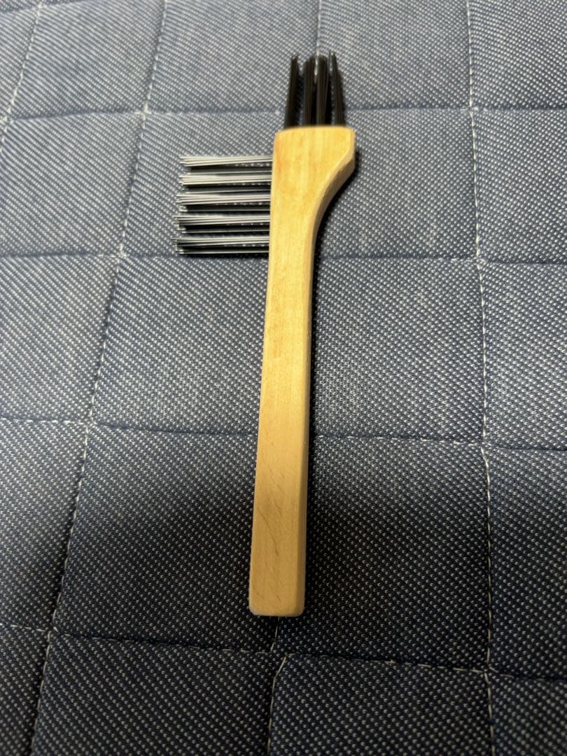 カシミアブラシ　高級洋服のお手入れに最適