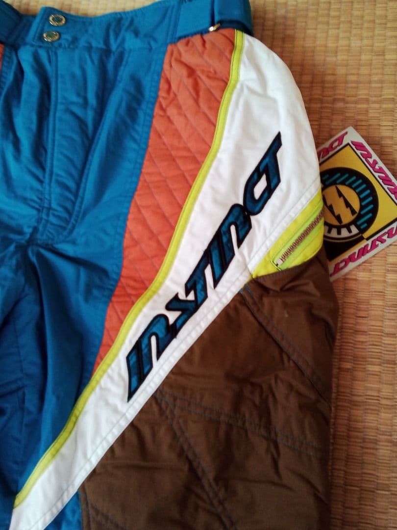 新品未使用　TAION マルチカラー スキーウェア　L　紫、青、黄、オレンジ