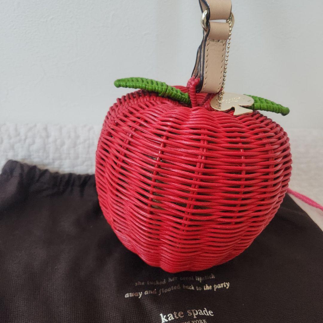 ケイトスペードニューヨーク　りんご　リンゴ　かごバッグ　立体　カゴ