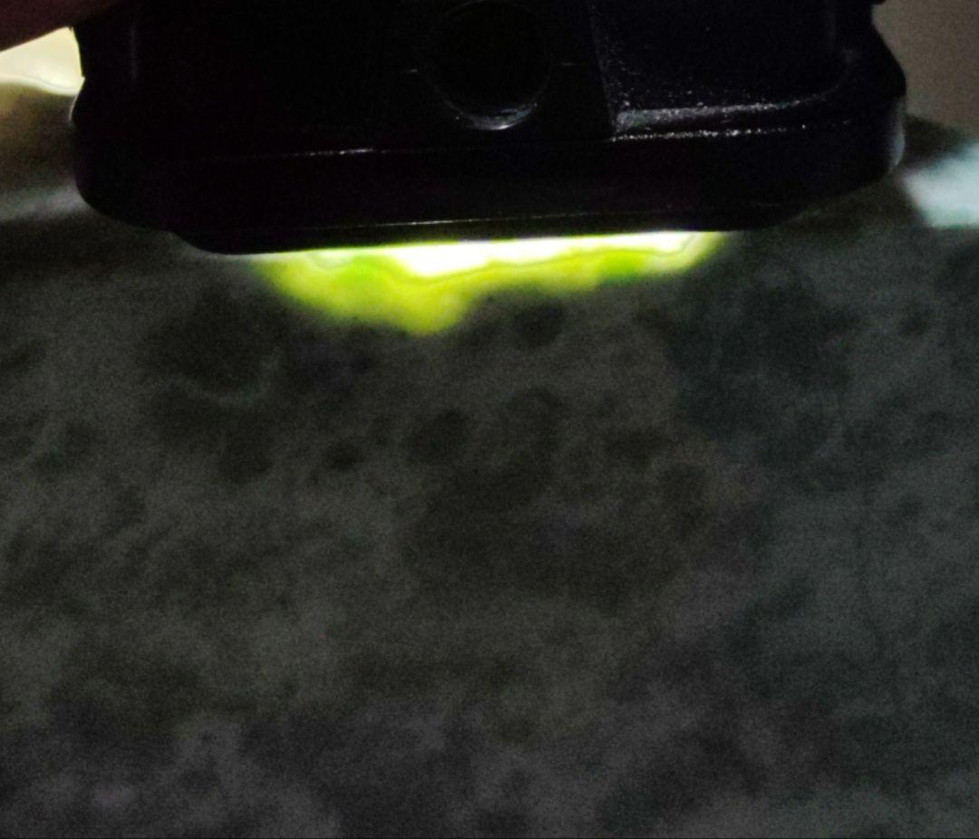 ★翡翠原石★糸魚川硬玉【横川・カット〜磨き❶1.1kg】