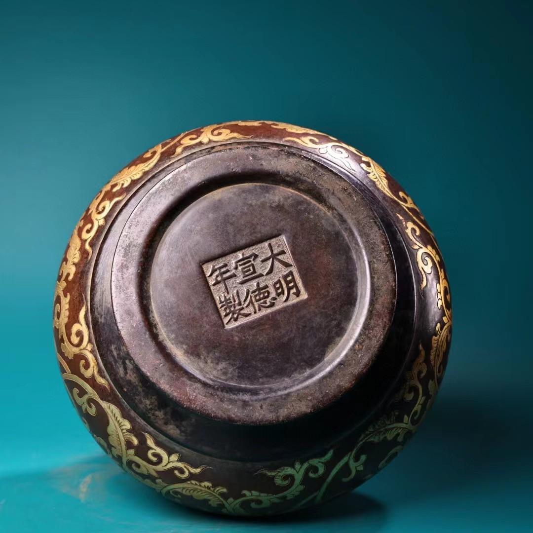 中国古美術・旧蔵鏨刻鎏金の吉祥八宝花瓶・純銅细密彫・全浮彫・置物・茶道具・文房具