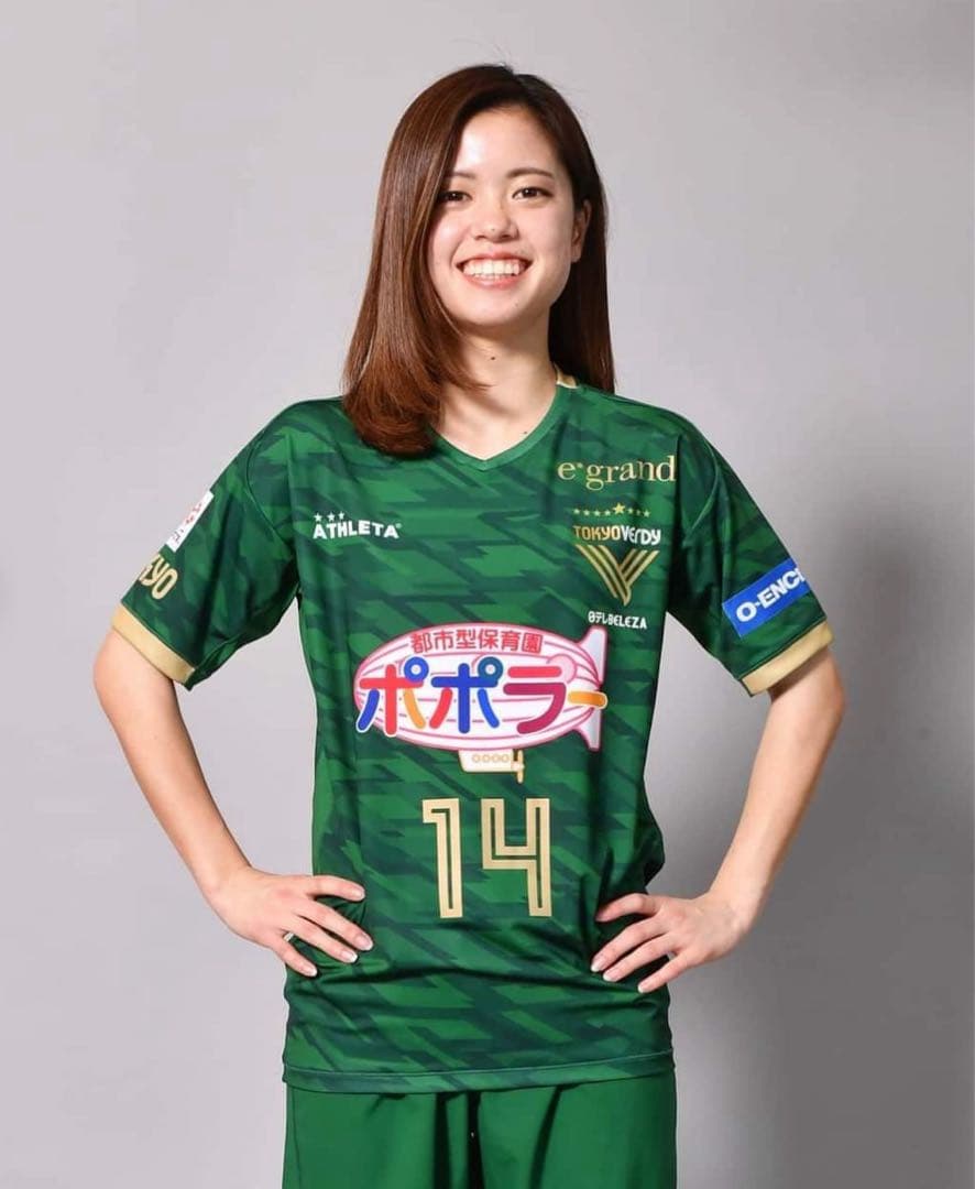 なでしこジャパン　長谷川唯　直筆サイン写真　日テレ・東京ヴェルディベレーザグッズ