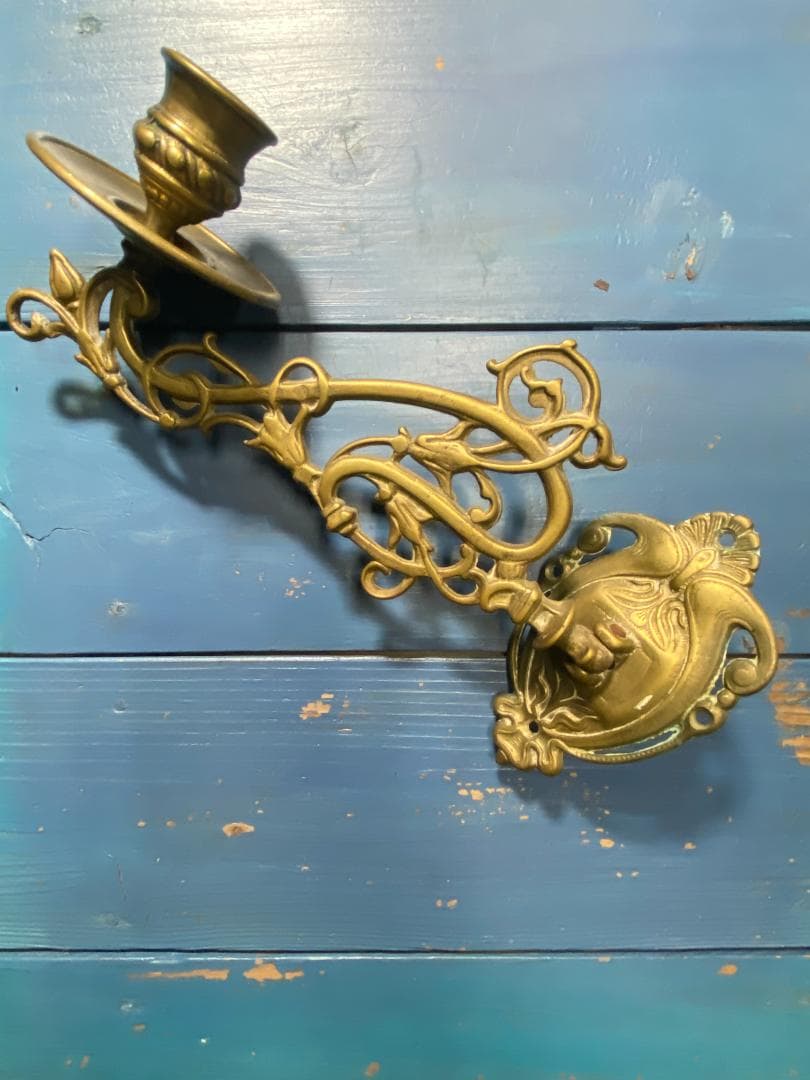 イギリスアンティーク真鍮製装飾キャンドルホルダー