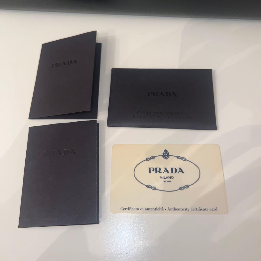 PRADA サフィアーノレザー　ブリーフケース　三角プレート