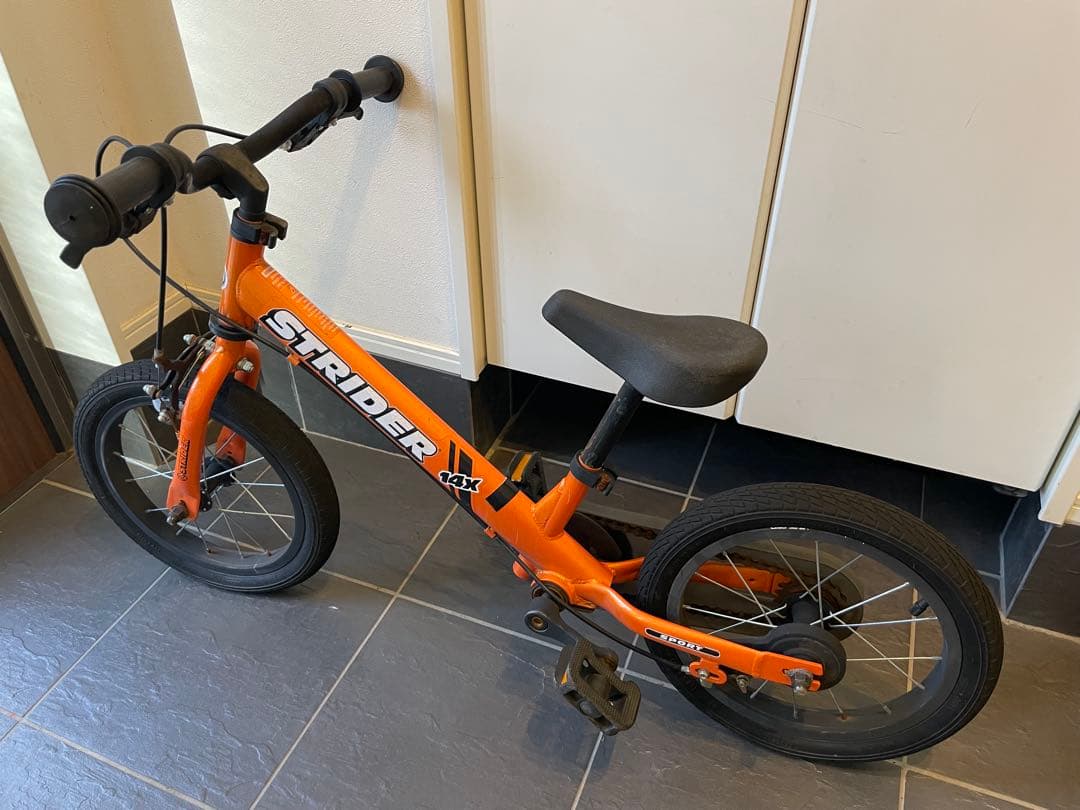 【引取限定　東京都府中市周辺 】STRIDER ストライダー 14X オレンジ