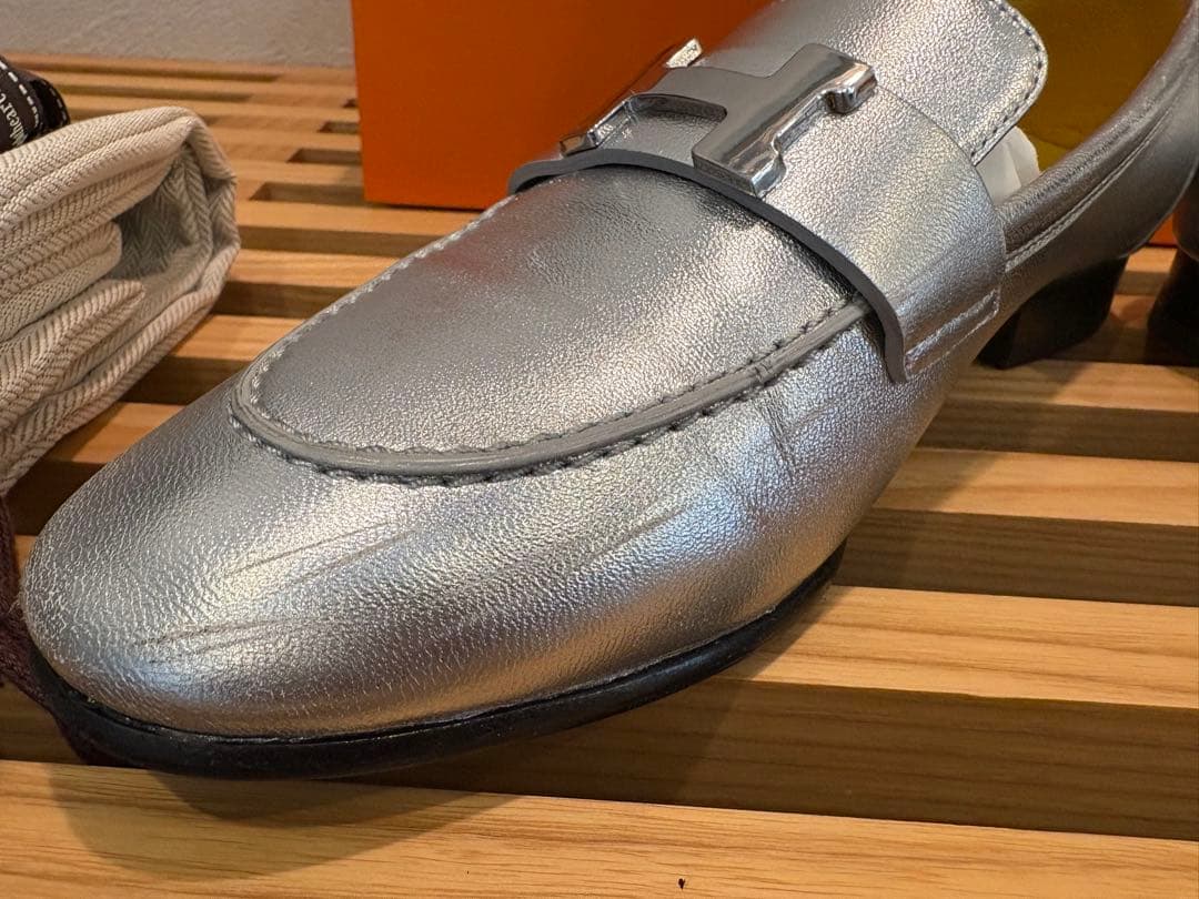 エルメス⭐︎モカシンパリシルバーレザーローファーH金具付き