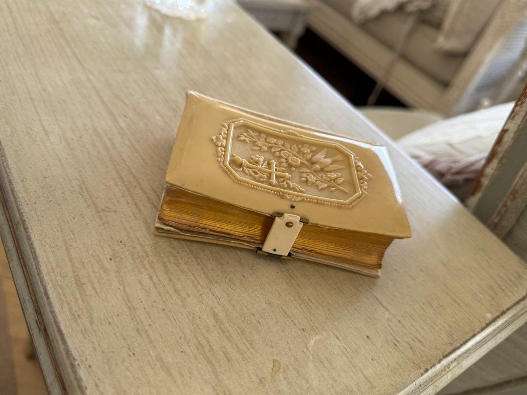 フランスアンティーク小鳥と十字架のミセル祈祷書