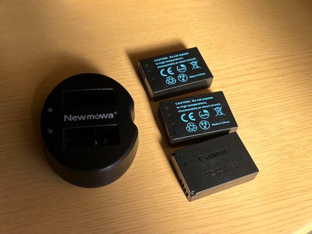 【値下げ】Canon EOS Kiss M、超広角レンズ 、高級フィルター他