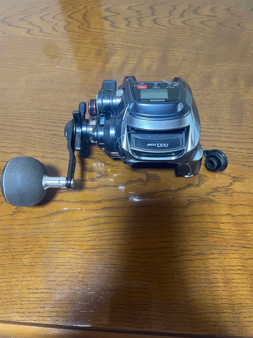 使用感も全く問題ないので、電動リールの初心者、予備には良いと思います。