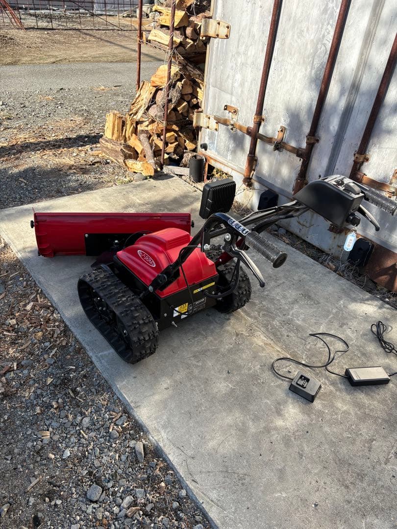 WADO除雪機　充電式 除雪機「スノーブレード」e-SB80