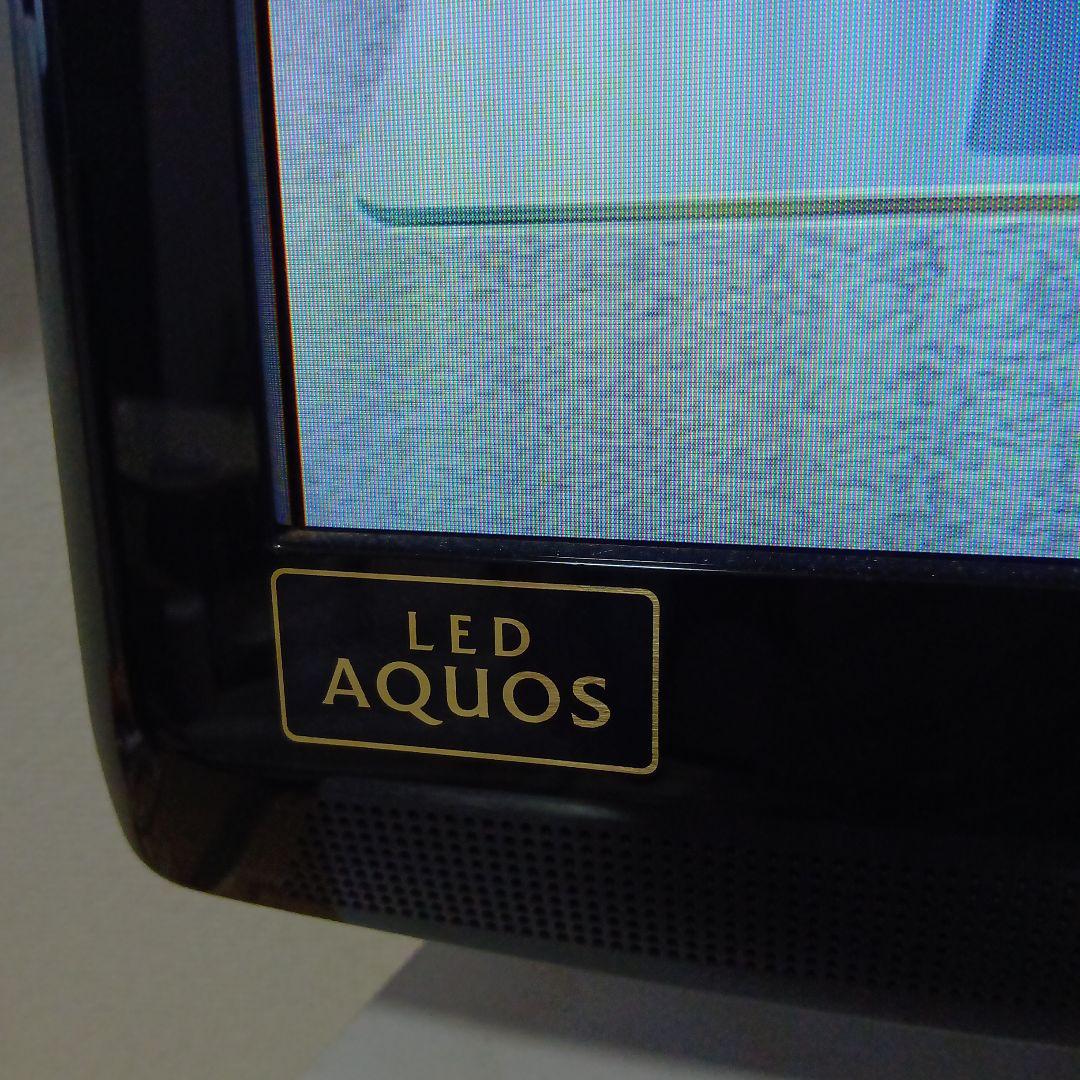 シャープ　液晶テレビ　32型　綺麗に映ります。
