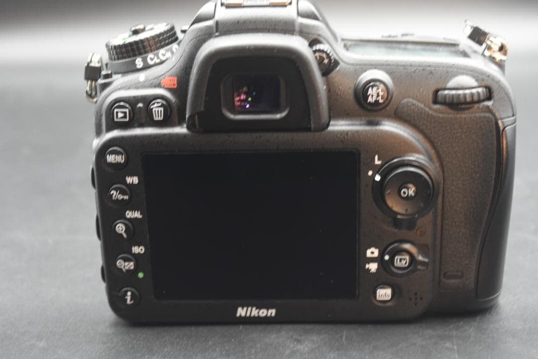 Nikon ニコン D7200 デジタル一眼レフカメラ