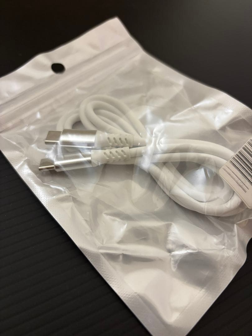 iPad Air第5世代64GB バッテリー容量97% 互換ケーブル・カバー付き