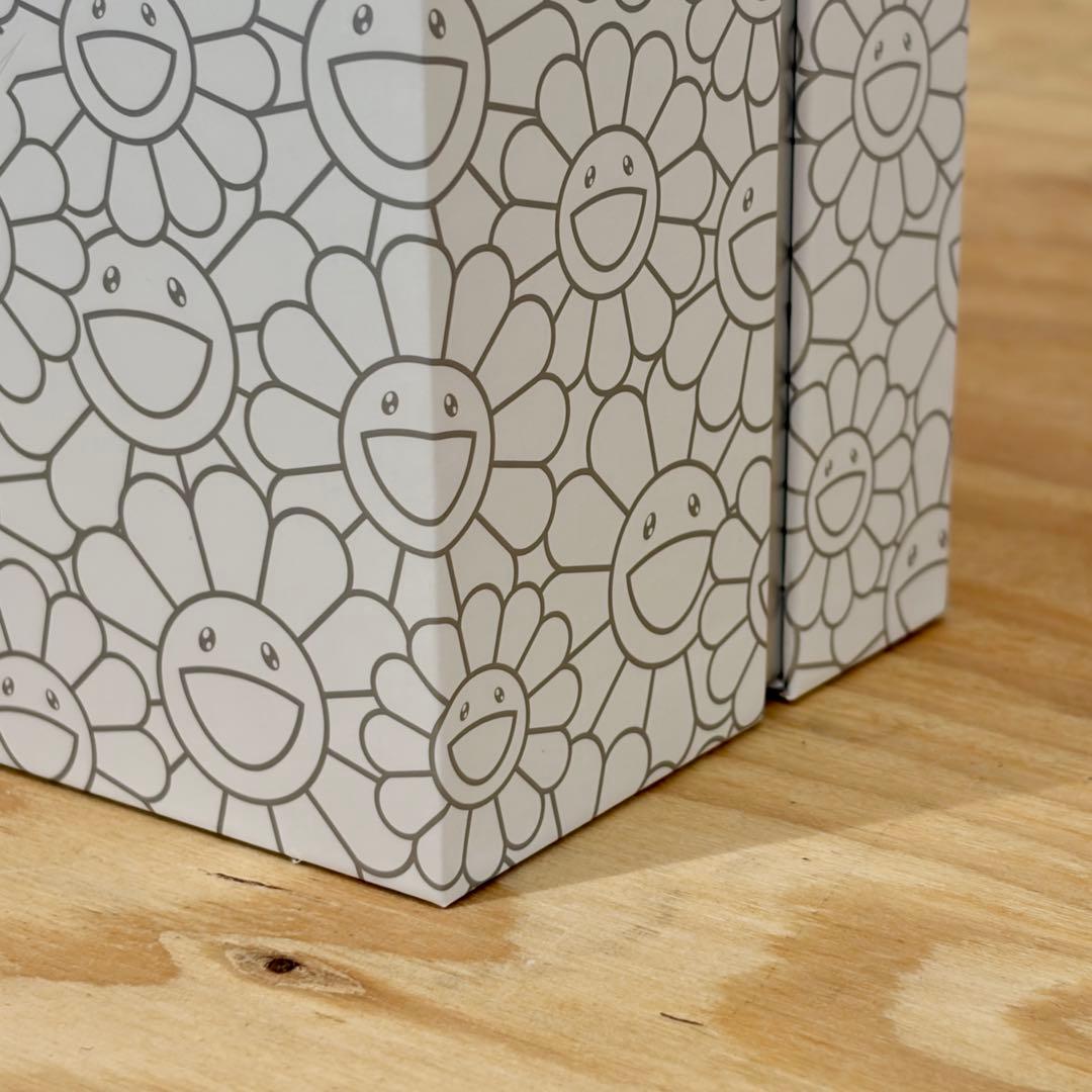 イヤホン TAKASHI MURAKAMI x CASETiFY: MR. DOB