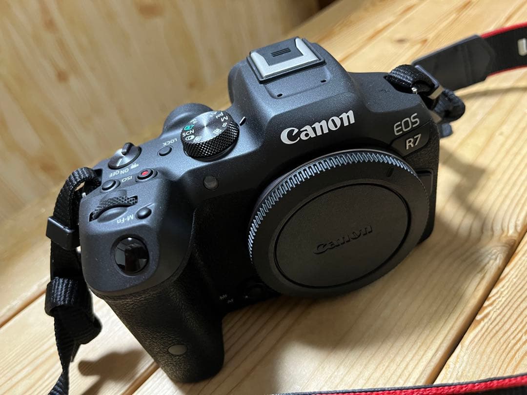 Canon (キャノン) ミラーレス一眼カメラ EOS R7 ボディ