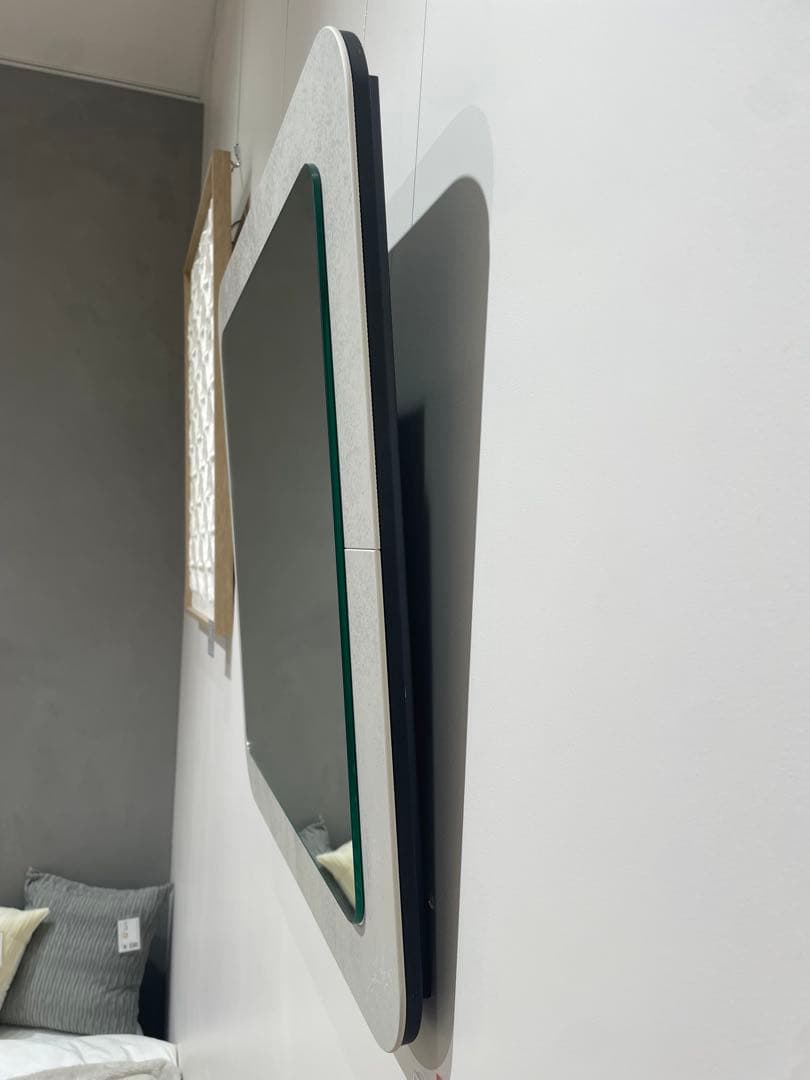 LOWYA ミラー　鏡