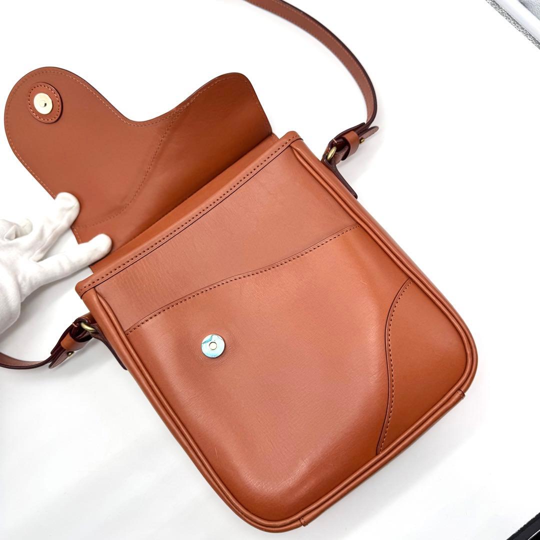 美品 ITAGAKI 鞍ショルダー 縦 レザー ショルダーバッグ　ブラウン