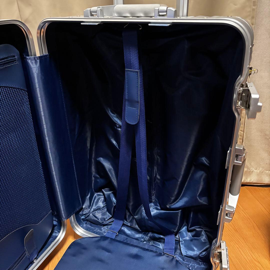 【美品】60L ABS＋PC 素材 ハードキャリー TSAロック ストッパー付き