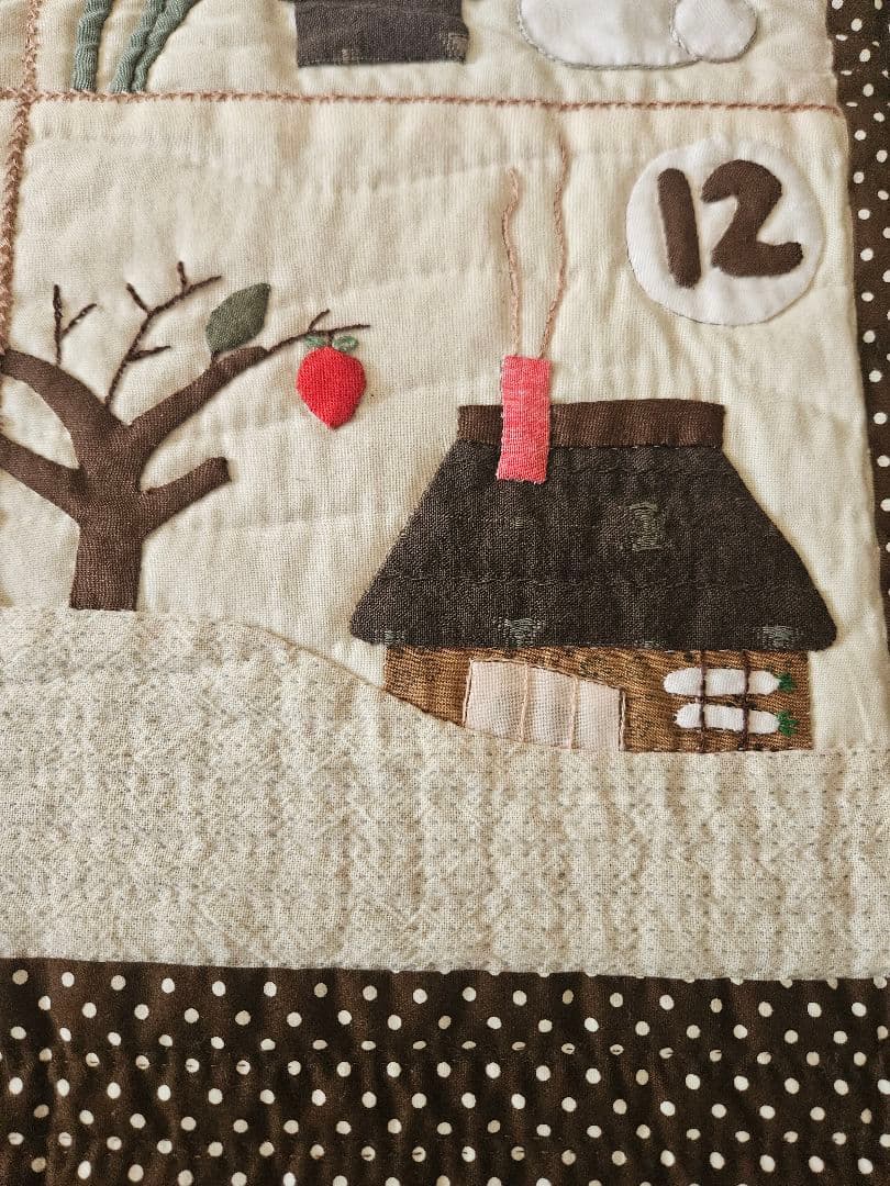 ✨1年間のカレンダー✨パッチワークタペストリー