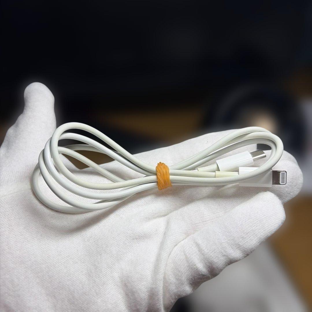 iPhone11 pro シルバー　256GB SIMロック解除手続き済み