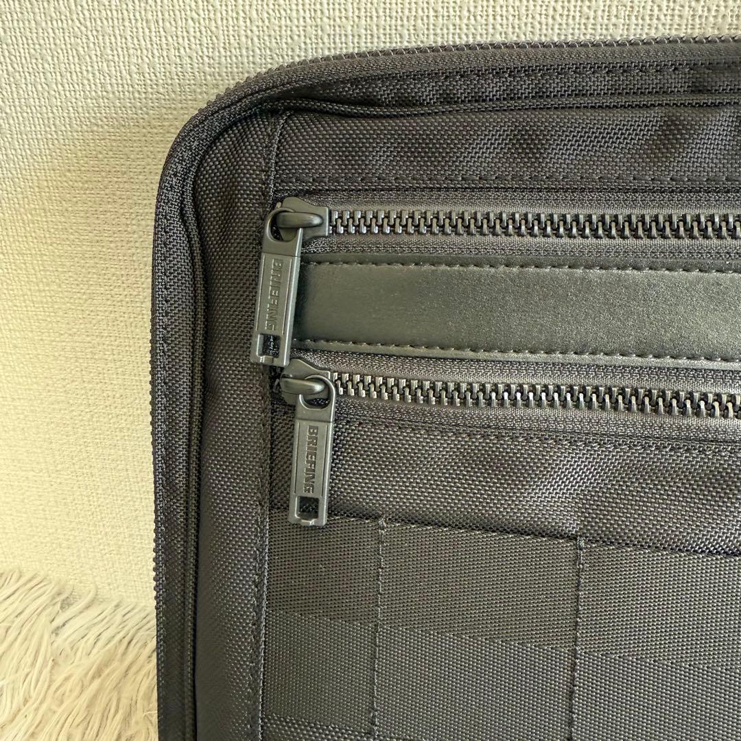 ほぼ未使用 BRIEFING TAP COMP PCケース クラッチバッグ