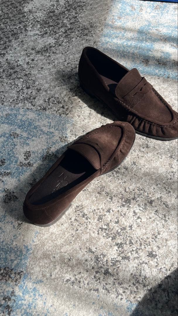 Le Talonダークブラウン スエード ローファー