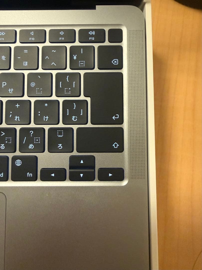 バッテリー最大容量96%MacBookAir M1 2020 8GB/258GB