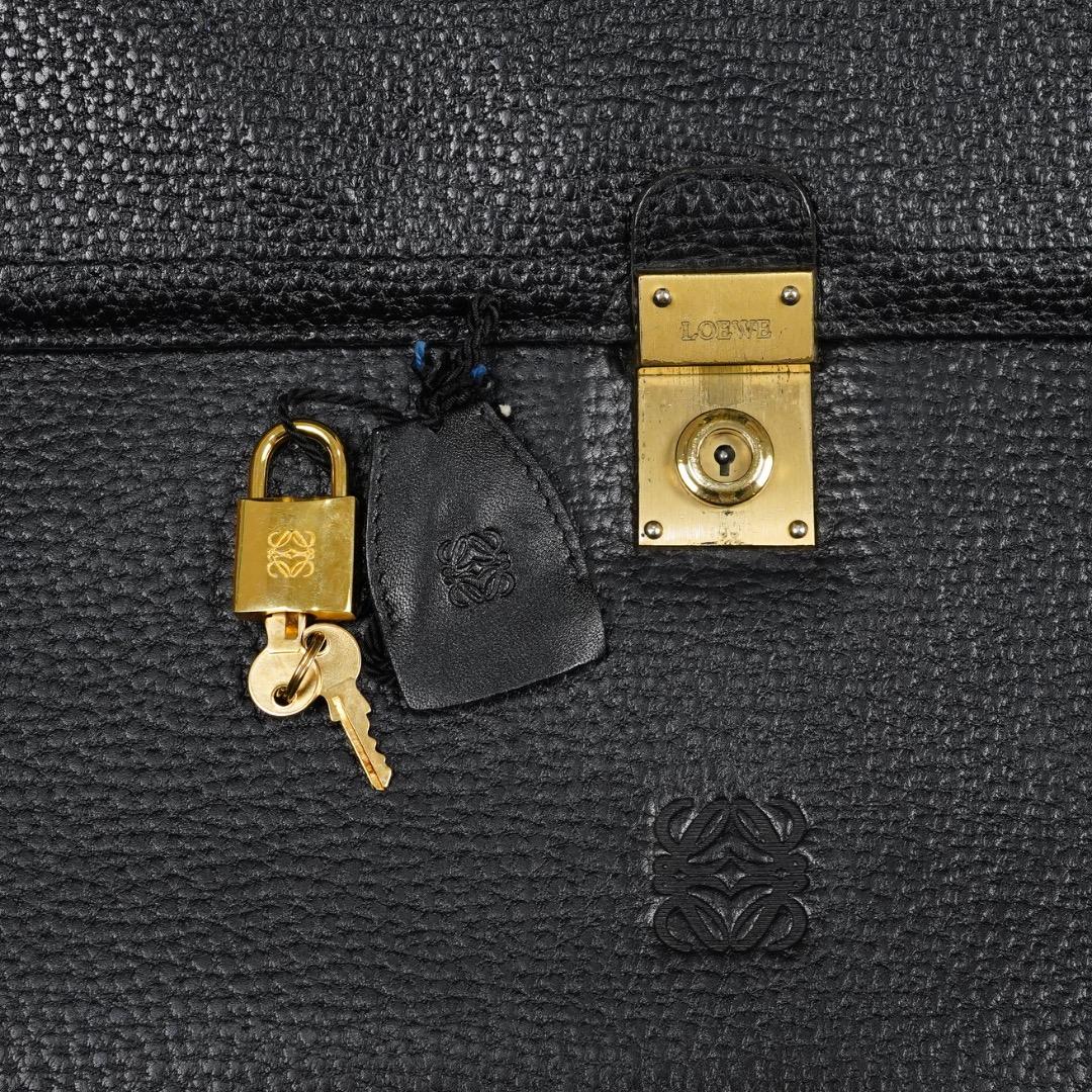 LOEWE ビジネスバッグ ブラック レザー カデナ クロシェット キーx2
