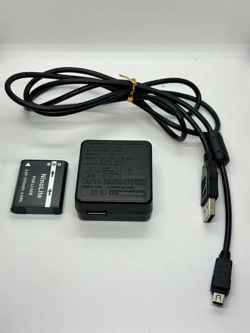 OLYMPUS STYLUS XZ-2ホワイト デジカメ