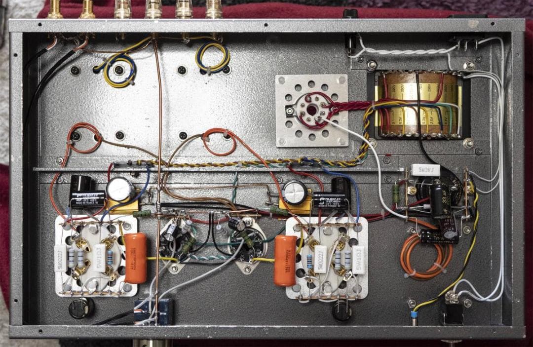 300B シングル　ステレオ真空管パワー・アンプ