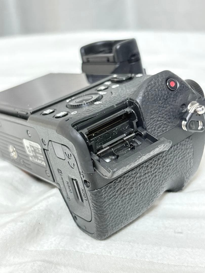 SONY α7 II ILCE-7M2　ボデー デジタルミラーレスカメラ 本体