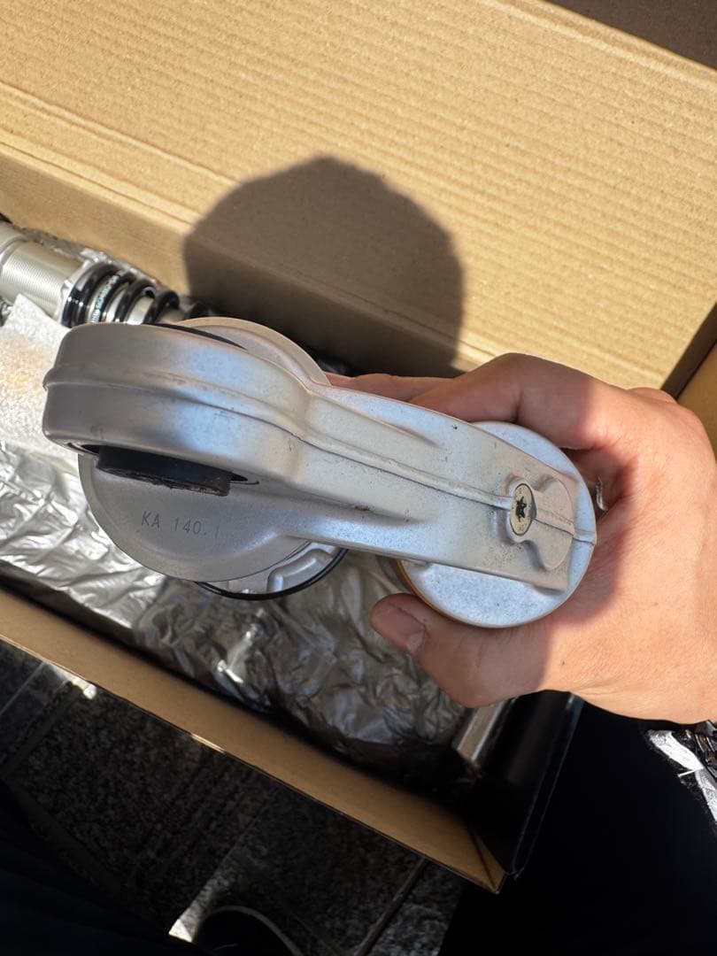 OHLINS:オーリンズ　ゼファー1100取り外し