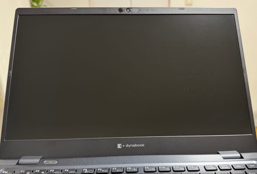 累積1768 東芝 G83/HU 16GB 256GB Office 顔/指紋認