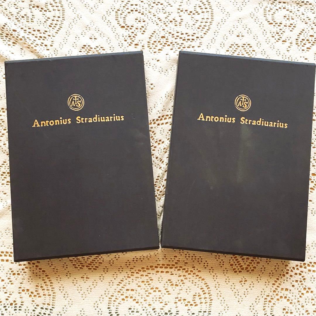 ストラディバリ 限定　写真集