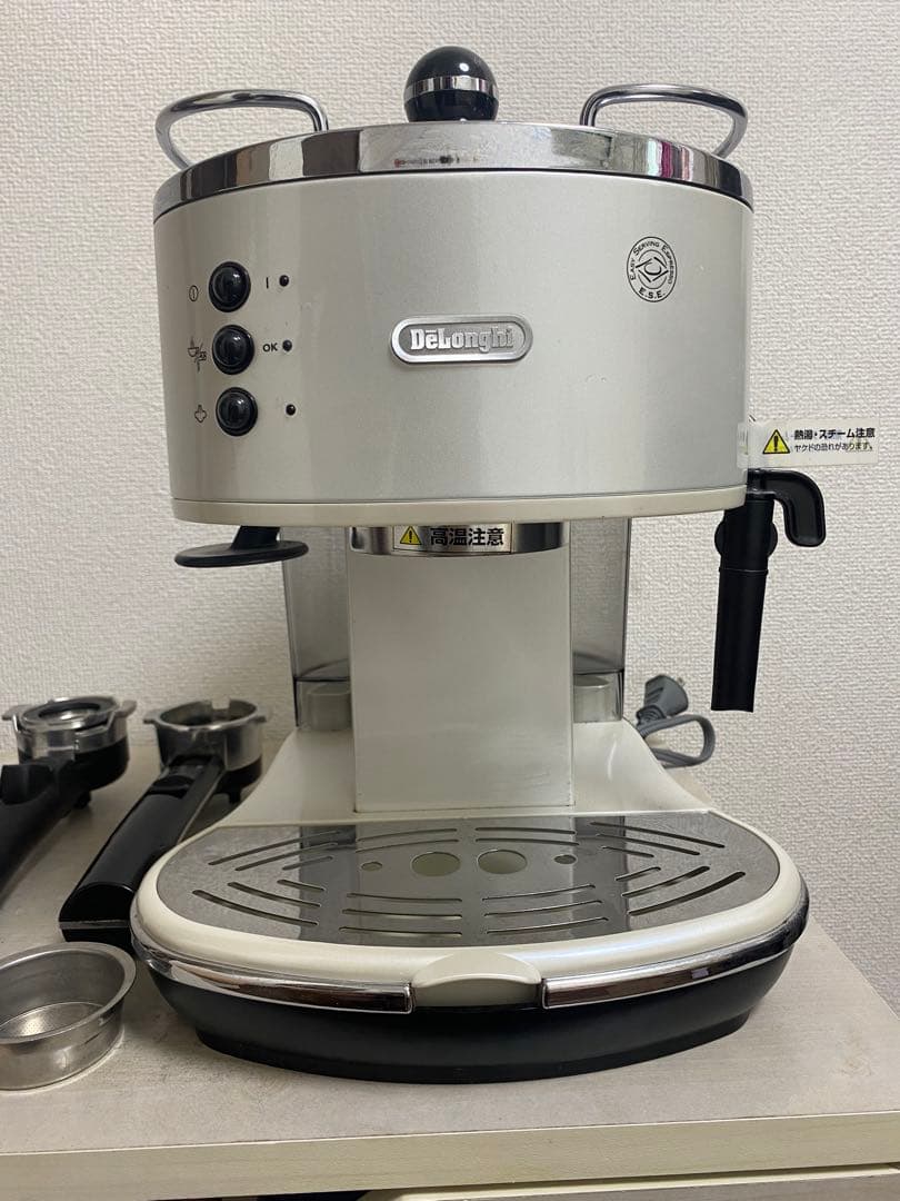 De'Longhi エスプレッソマシン 白　ECO310W