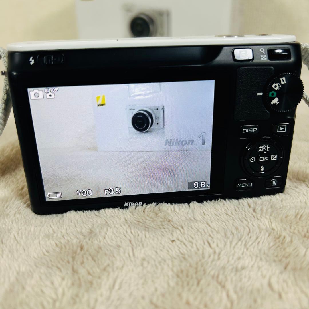 【美品】Nikon1 J1MODEL Zoom Lens Kit