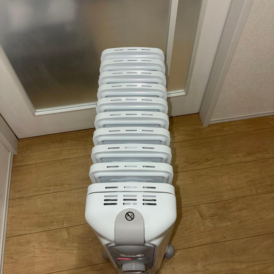 動作ok デロンギアミカルドオイルヒーター　RHJ35M1015-LG