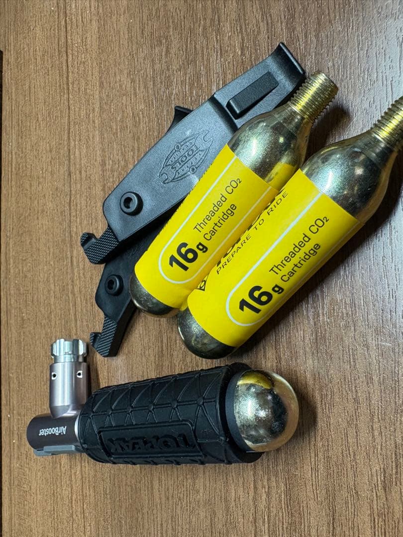 Topeak 携帯ポンプ 16g CO2カートリッジ付き